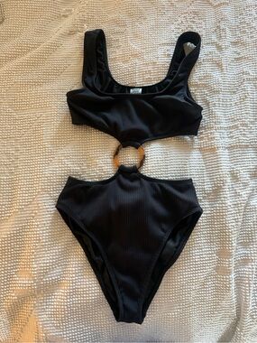 Montce one piece